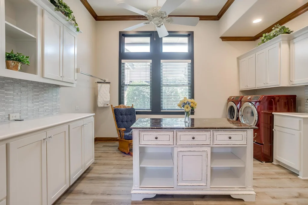 1608 Taylor Bridge Ct - Burleson, TX