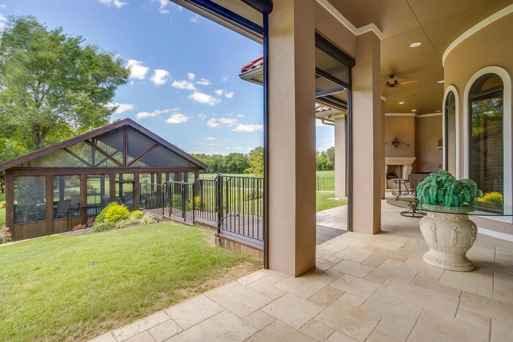 1608 Taylor Bridge Ct - Burleson, TX