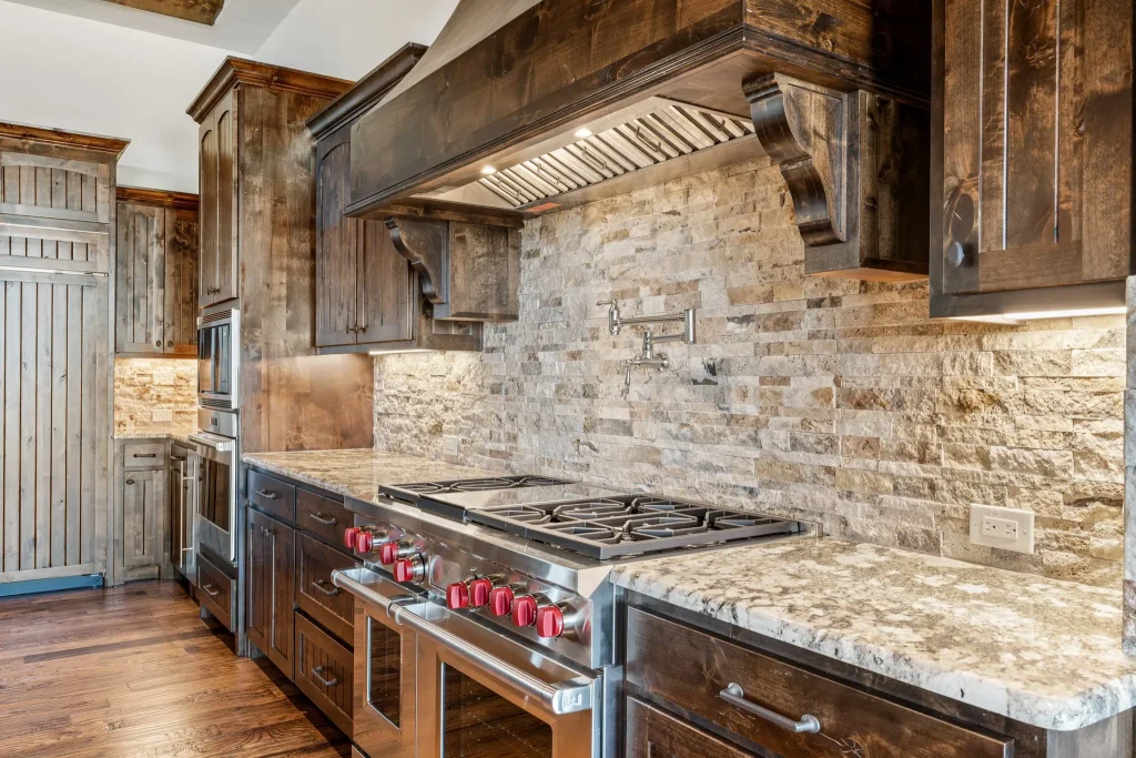 1684 N Hwy - Comanche