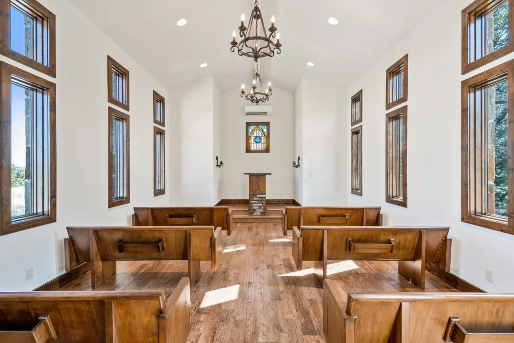 1684 N Hwy - Comanche