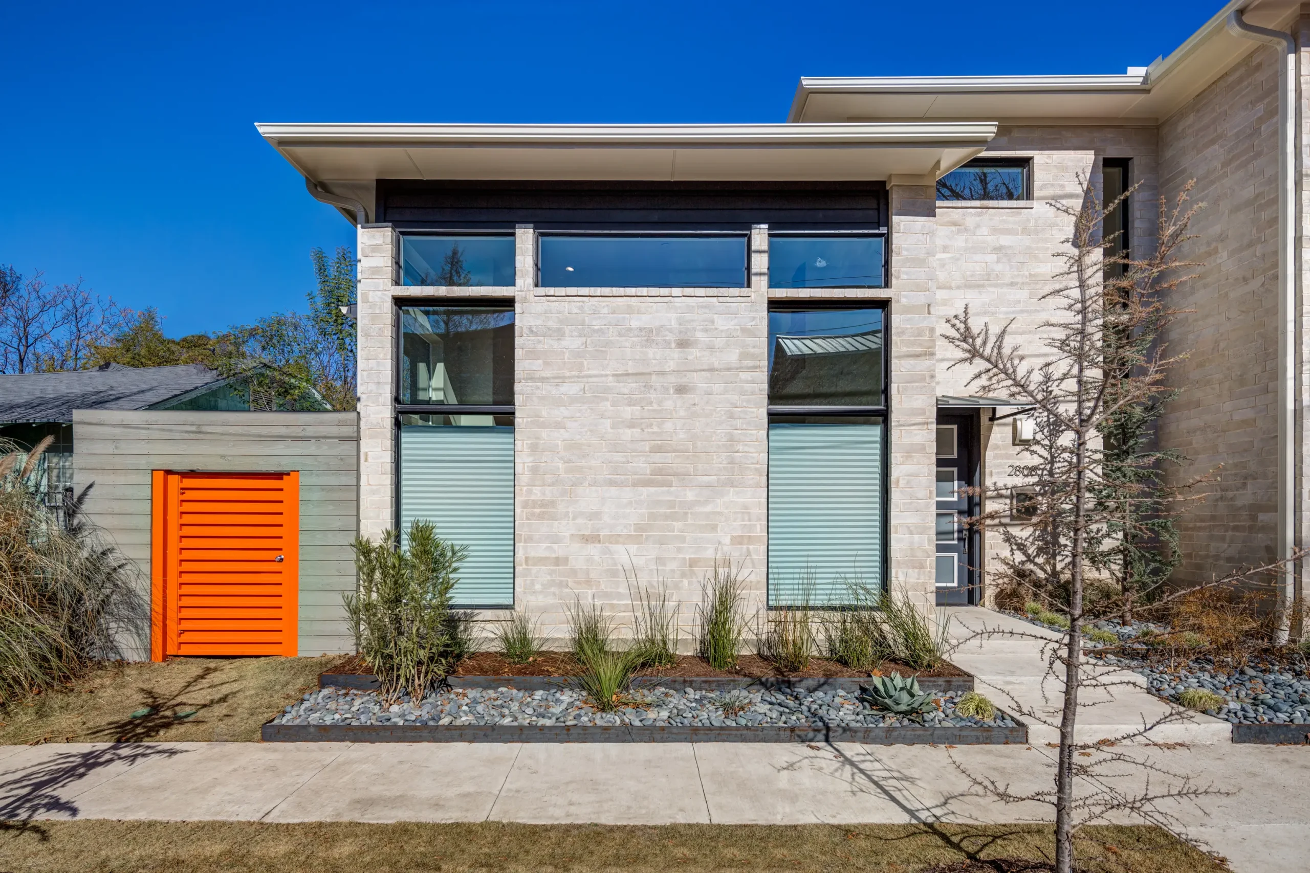 Dallas Townhomes - 2808 Lee St